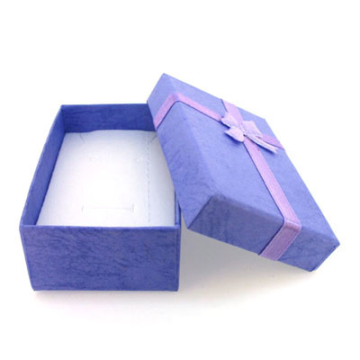紫色小号项链耳钉戒指三件套包装盒
