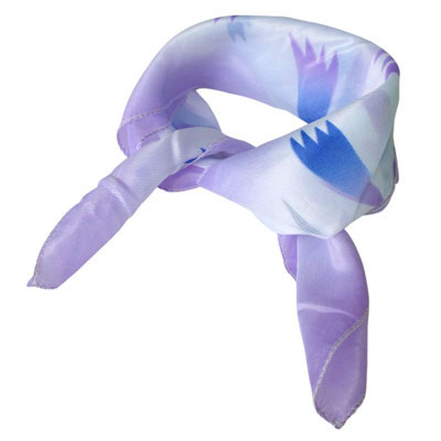 长脚印紫色方丝巾