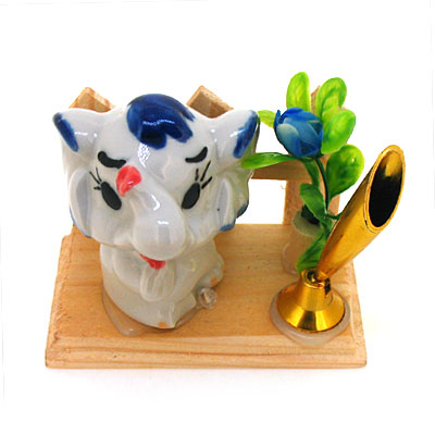 大象木底板工艺笔插